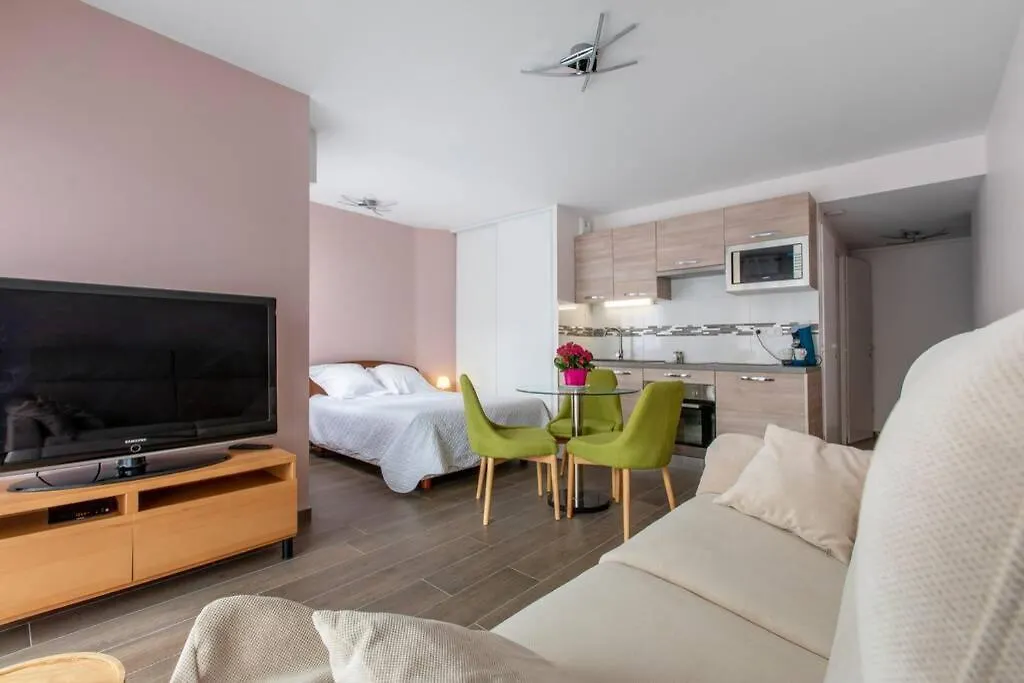 Appartement Terrasse Stella Casino Centre Classe 3 Etoiles Aix-les-Bains
