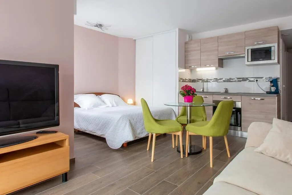 Appartement Terrasse Stella Casino Centre Classe 3 Etoiles Aix-les-Bains
